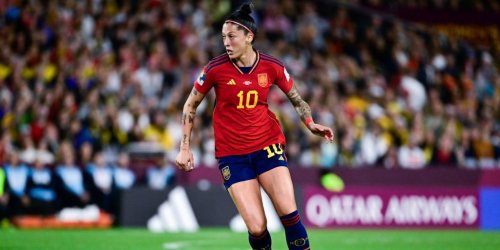 Mondial féminin : la footballeuse espagnole Jennifer Hermoso embrassée par le président de la fédération sans son consentement 