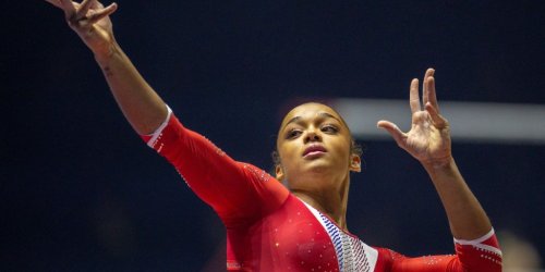  Mélanie De Jesus : première française à participer à l’US Classic, elle termine deuxième dernière Simone Biles